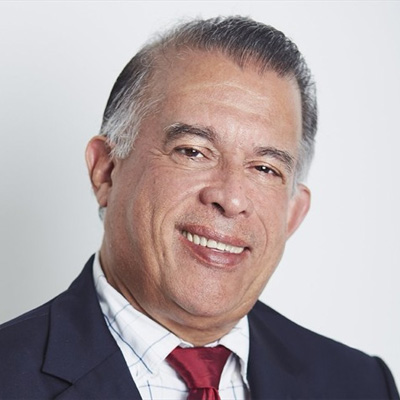 Minister Augusto Valderrama